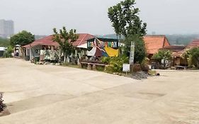 Kampung Abdi Resort Syariah RedPartner